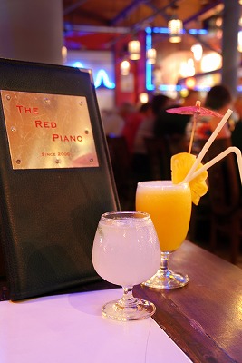 06_red piano (1)