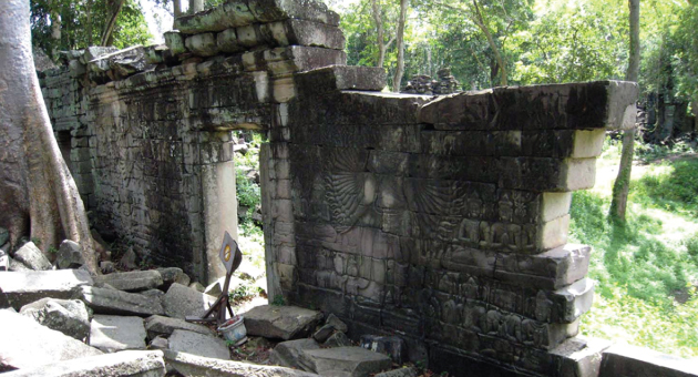 21_stolen_ancient_statues5