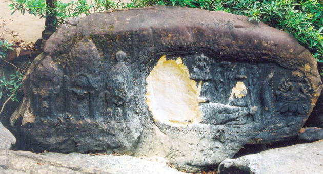 21_stolen_ancient_statues7